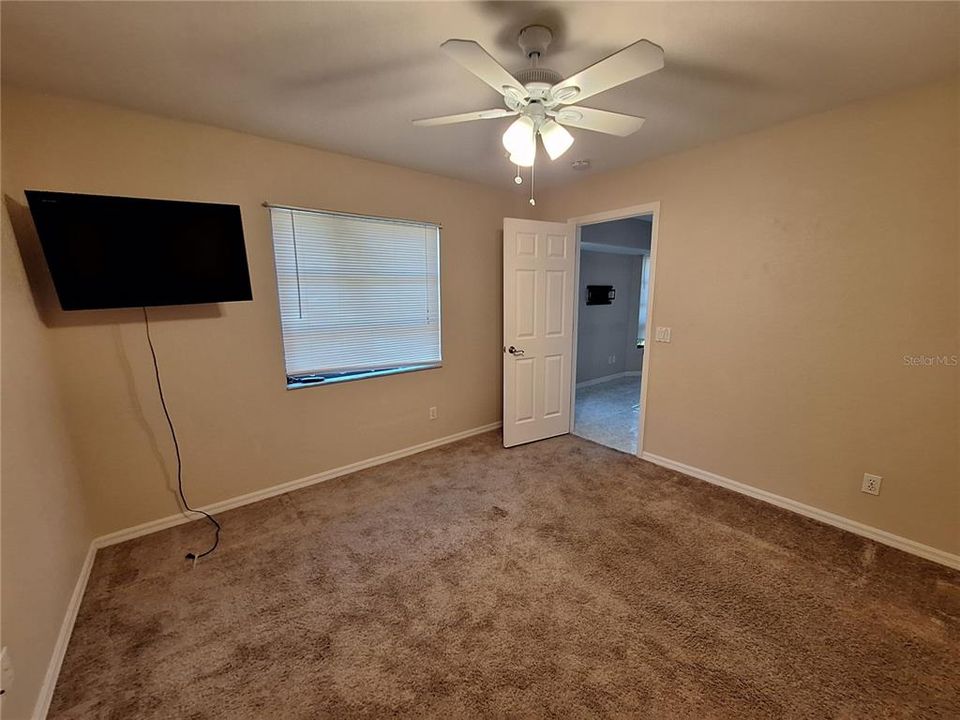 En Renta: $2,350 (4 camas, 2 baños, 2072 Pies cuadrados)