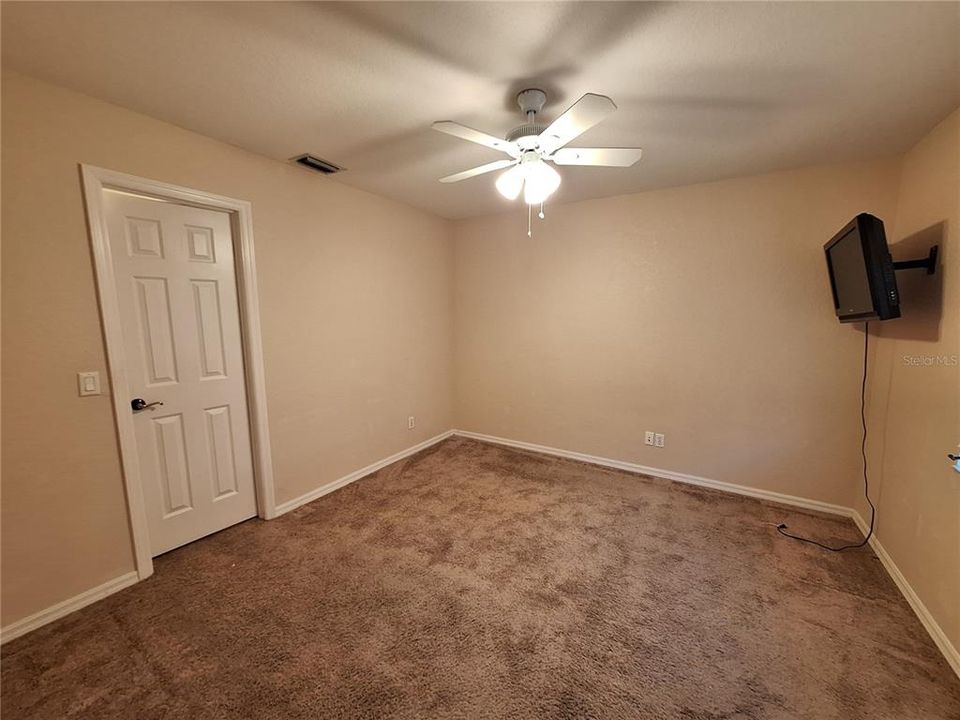 En Renta: $2,350 (4 camas, 2 baños, 2072 Pies cuadrados)