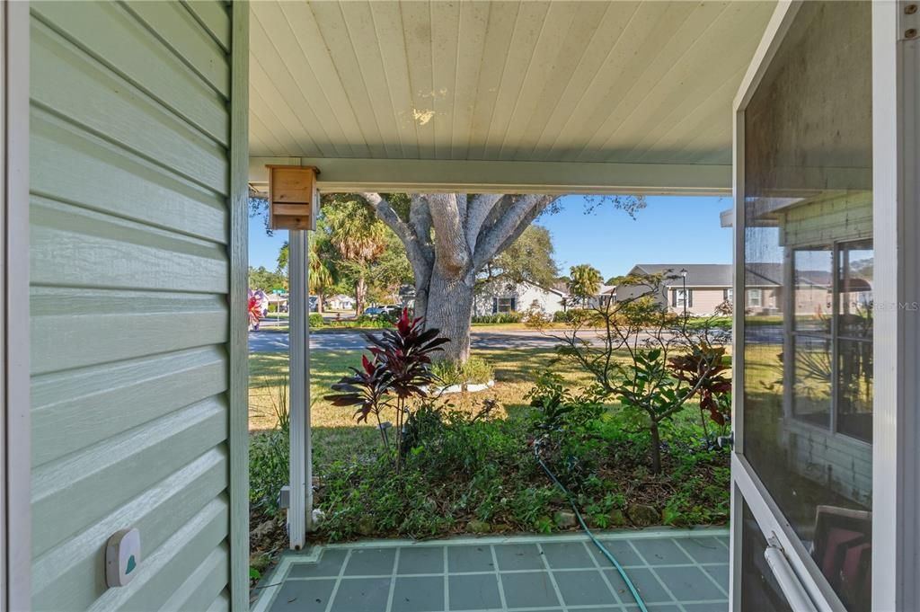 合同活跃: $269,900 (2 贝兹, 2 浴室, 1558 平方英尺)