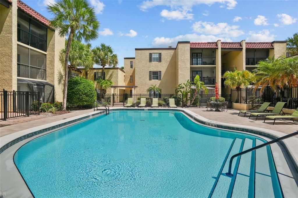 На продажу: $240,000 (2 спален, 2 ванн, 970 Квадратных фут)