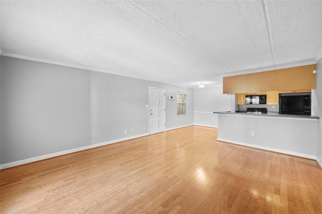 На продажу: $240,000 (2 спален, 2 ванн, 970 Квадратных фут)