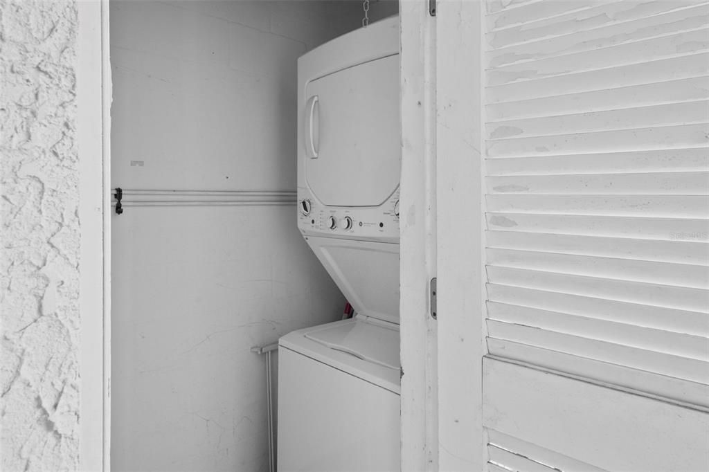 На продажу: $240,000 (2 спален, 2 ванн, 970 Квадратных фут)