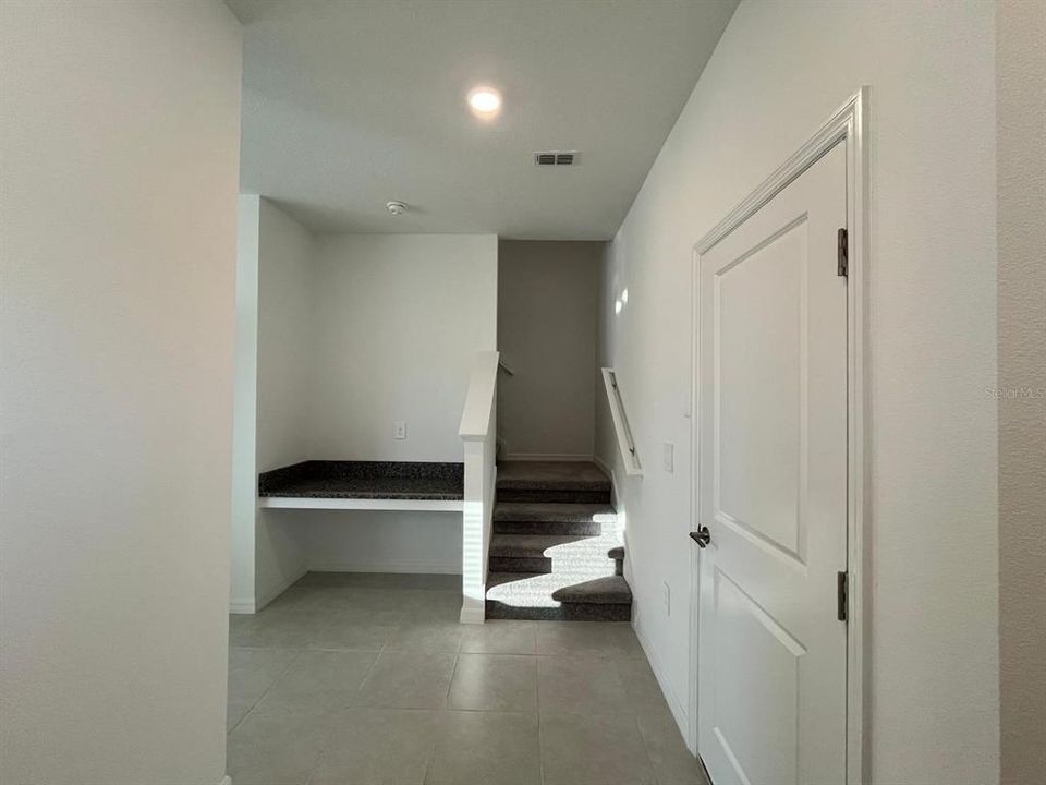 В аренду: $2,200 (3 спален, 2 ванн, 1787 Квадратных фут)