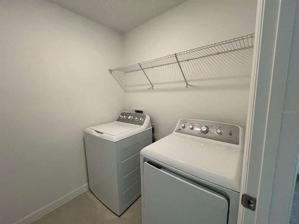 В аренду: $2,200 (3 спален, 2 ванн, 1787 Квадратных фут)