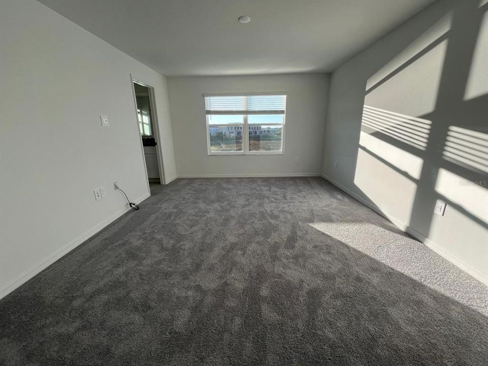 В аренду: $2,200 (3 спален, 2 ванн, 1787 Квадратных фут)