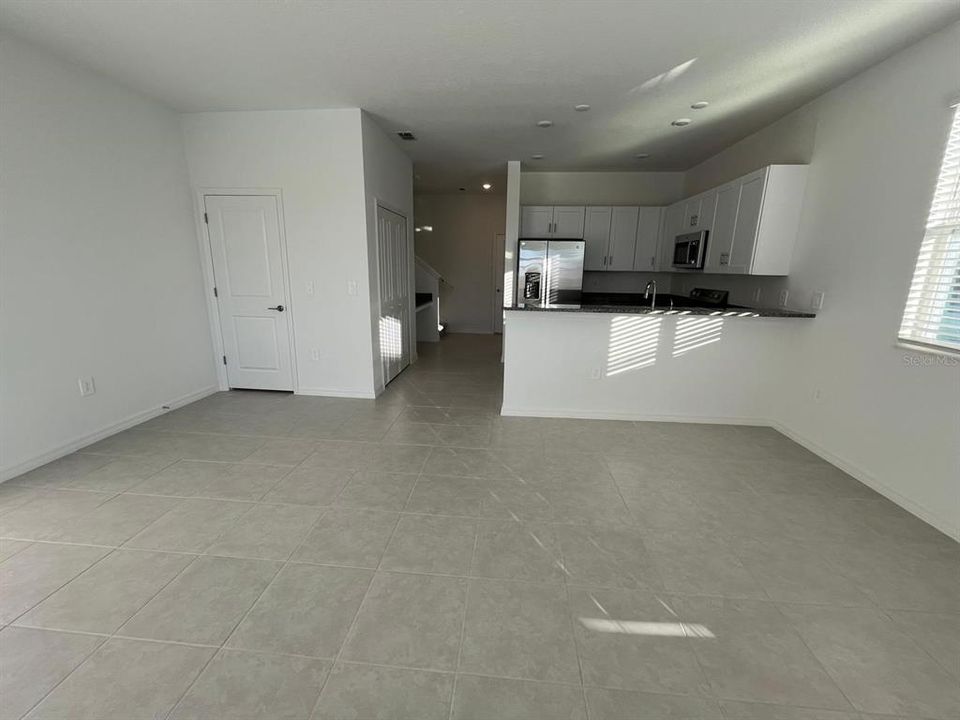 В аренду: $2,200 (3 спален, 2 ванн, 1787 Квадратных фут)