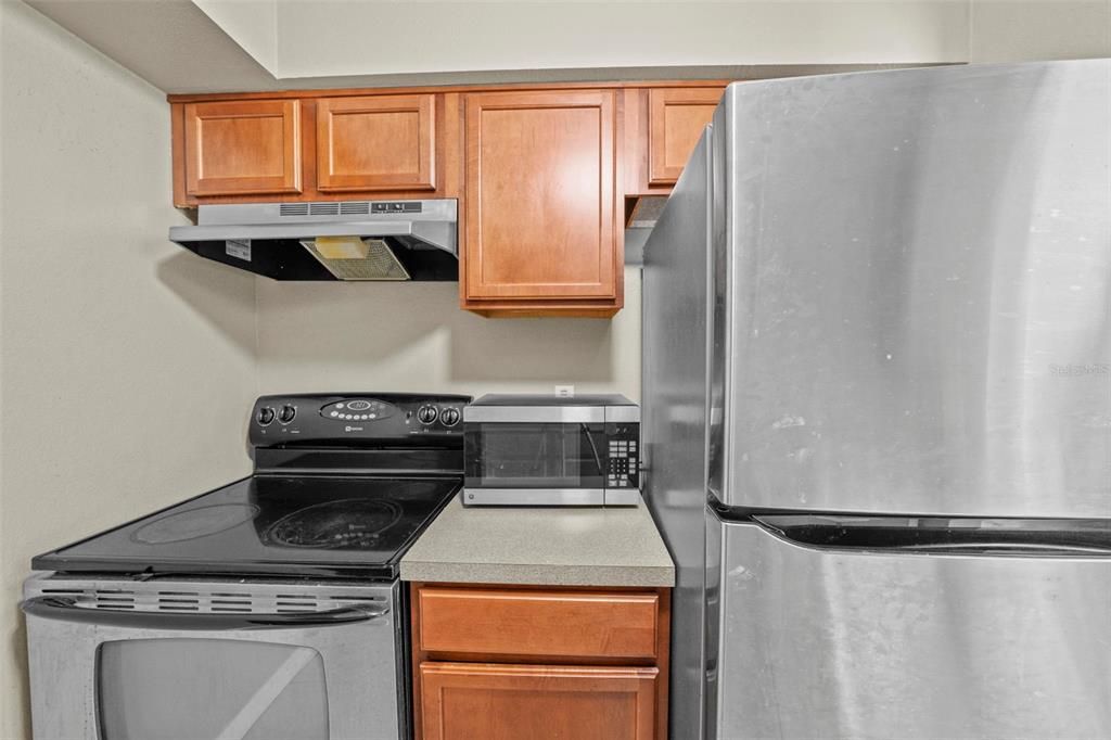 На продажу: $328,000 (2 спален, 2 ванн, 836 Квадратных фут)