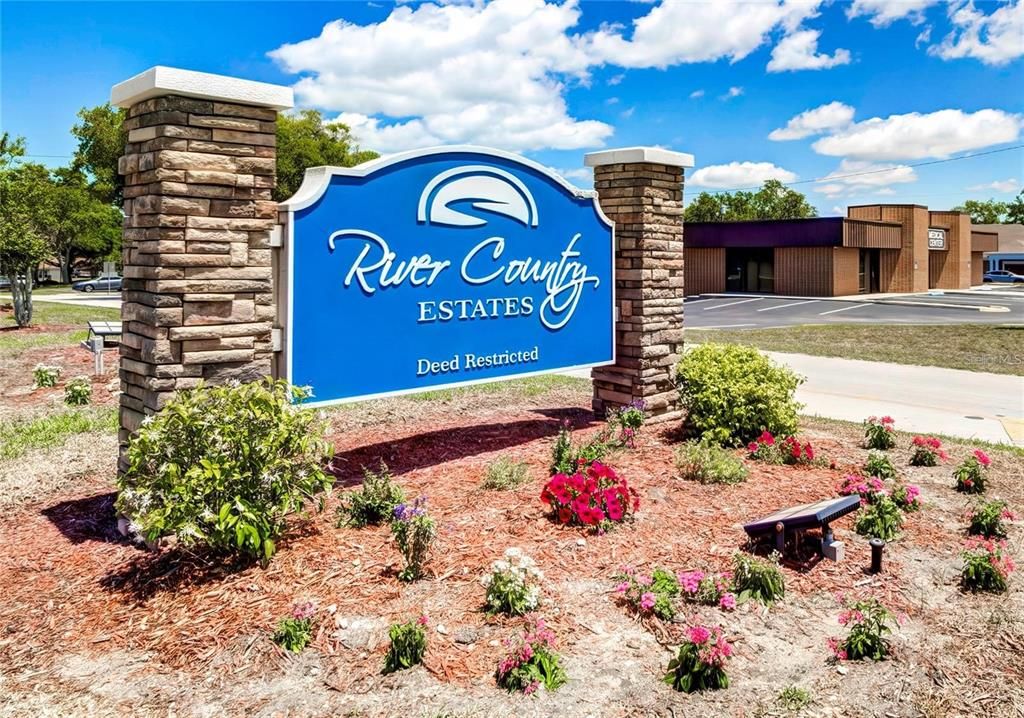 En Venta: $95,000 (1.21 acres)