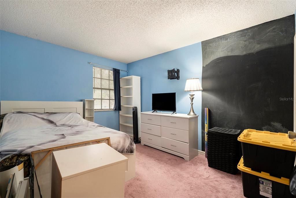 For Sale: $320,000 (3 beds, 2 baths, 1672 Square Feet)