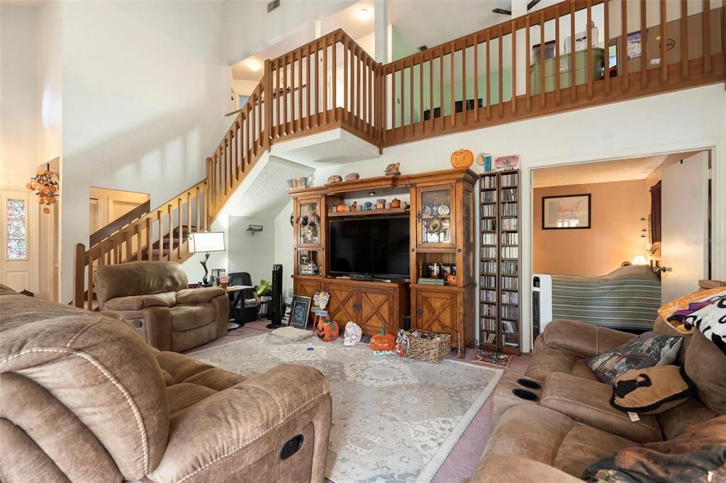 For Sale: $320,000 (3 beds, 2 baths, 1672 Square Feet)