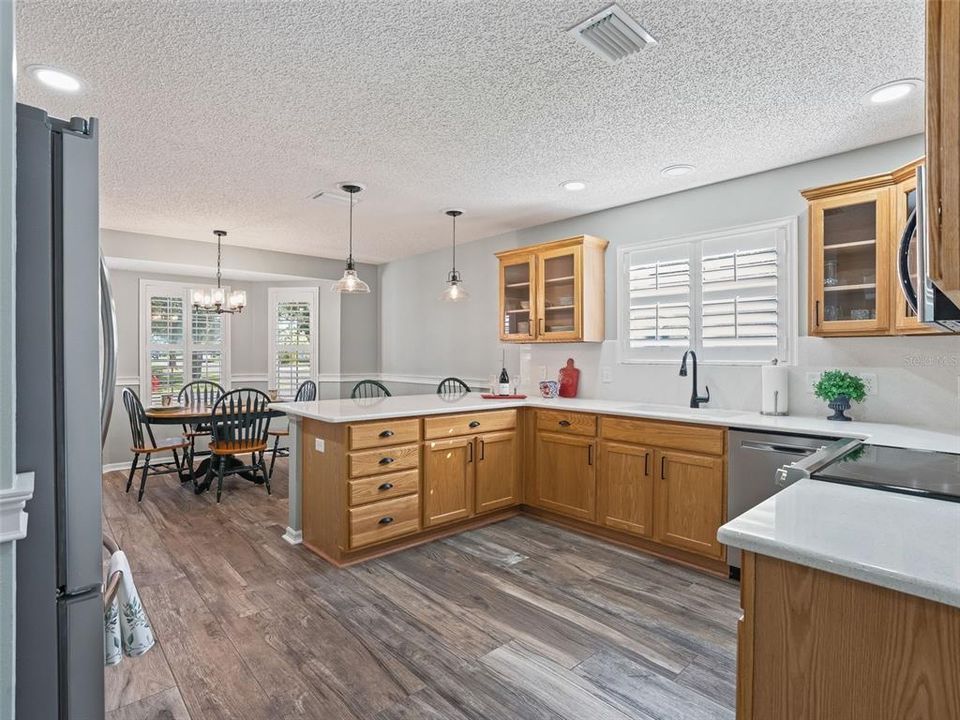 待售: $400,000 (3 贝兹, 2 浴室, 2000 平方英尺)