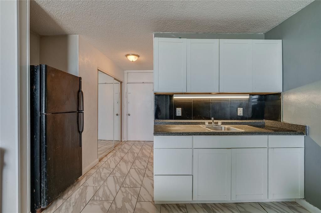 待售: $135,000 (0 贝兹, 1 浴室, 515 平方英尺)