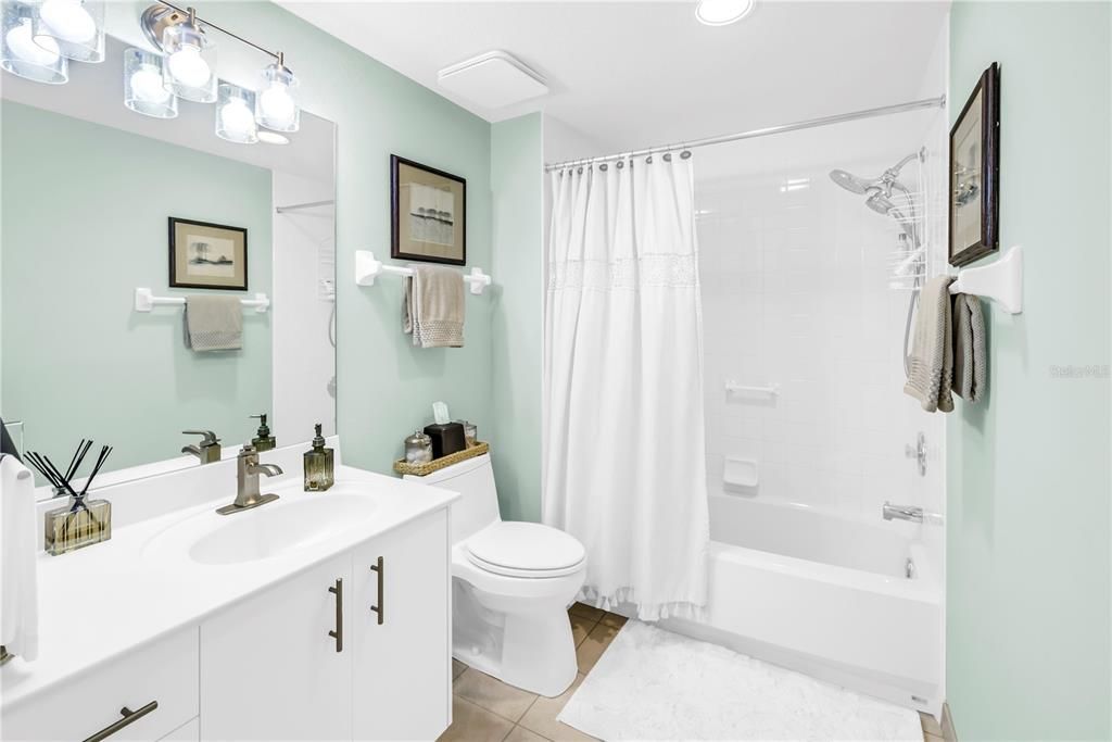 For Rent: $3,900 (2 beds, 2 baths, 1660 Square Feet)