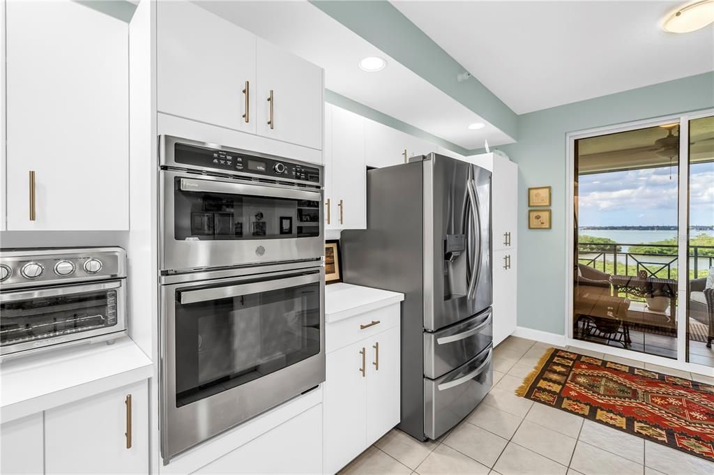 For Rent: $3,900 (2 beds, 2 baths, 1660 Square Feet)