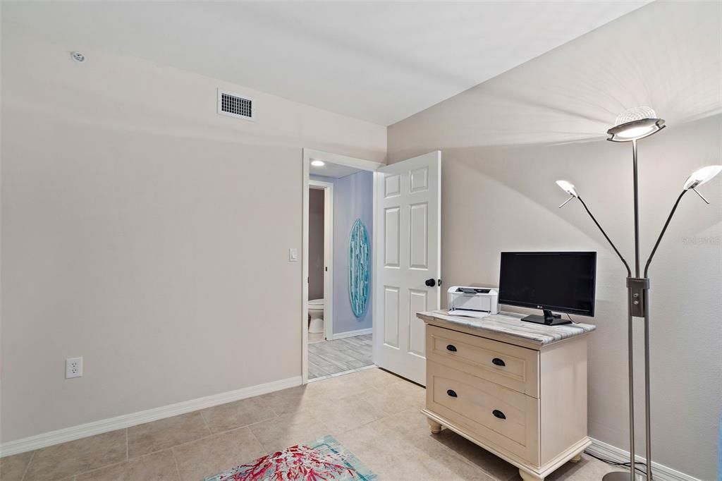 For Sale: $1,040,000 (3 beds, 2 baths, 2181 Square Feet)