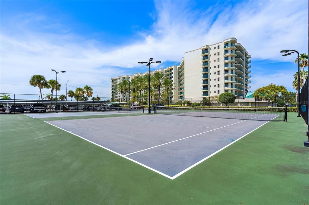 For Sale: $1,040,000 (3 beds, 2 baths, 2181 Square Feet)