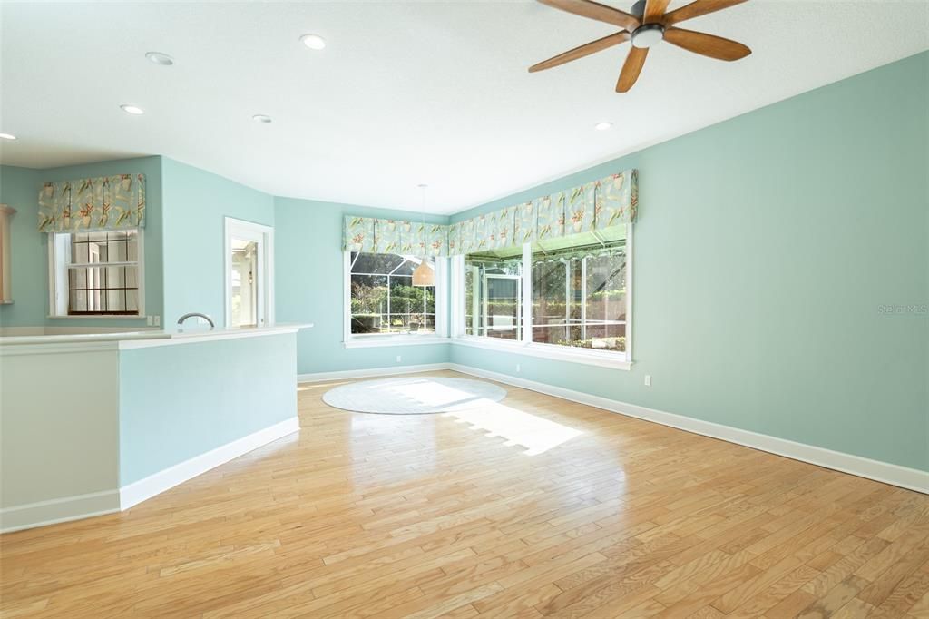 На продажу: $650,000 (4 спален, 3 ванн, 3159 Квадратных фут)