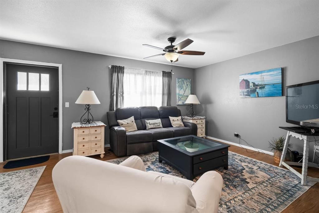 En Renta: $1,700 (1 camas, 1 baños, 800 Pies cuadrados)