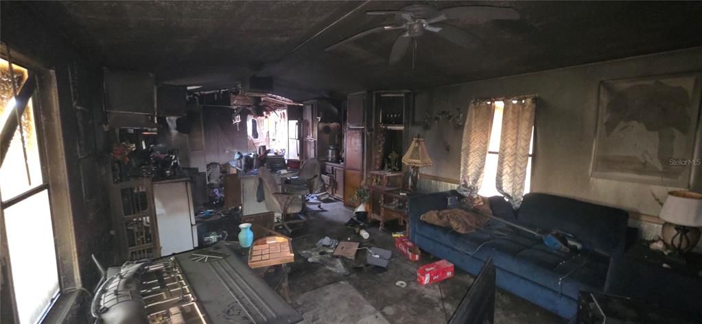 For Sale: $69,500 (2 beds, 2 baths, 869 Square Feet)