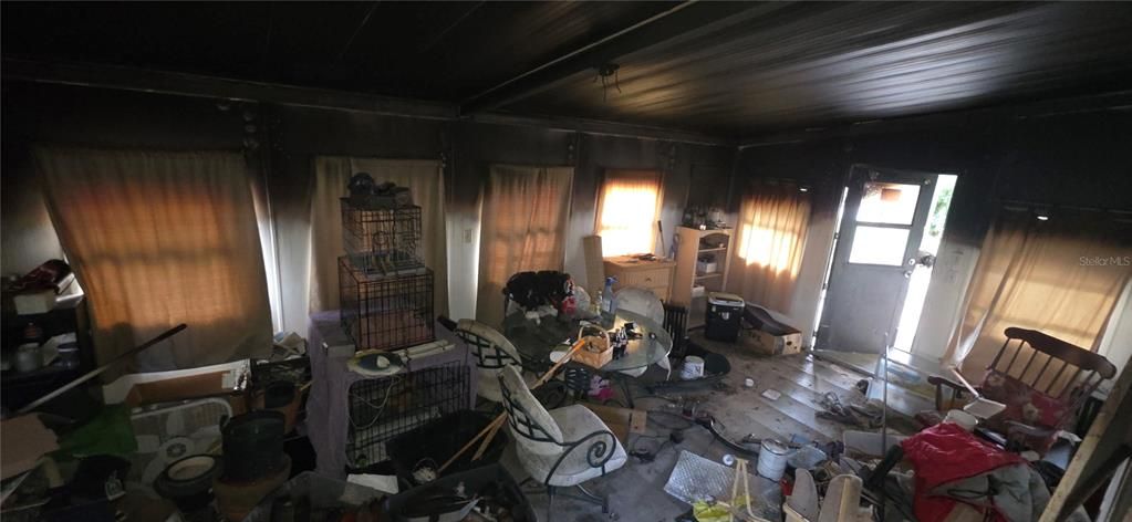 For Sale: $69,500 (2 beds, 2 baths, 869 Square Feet)