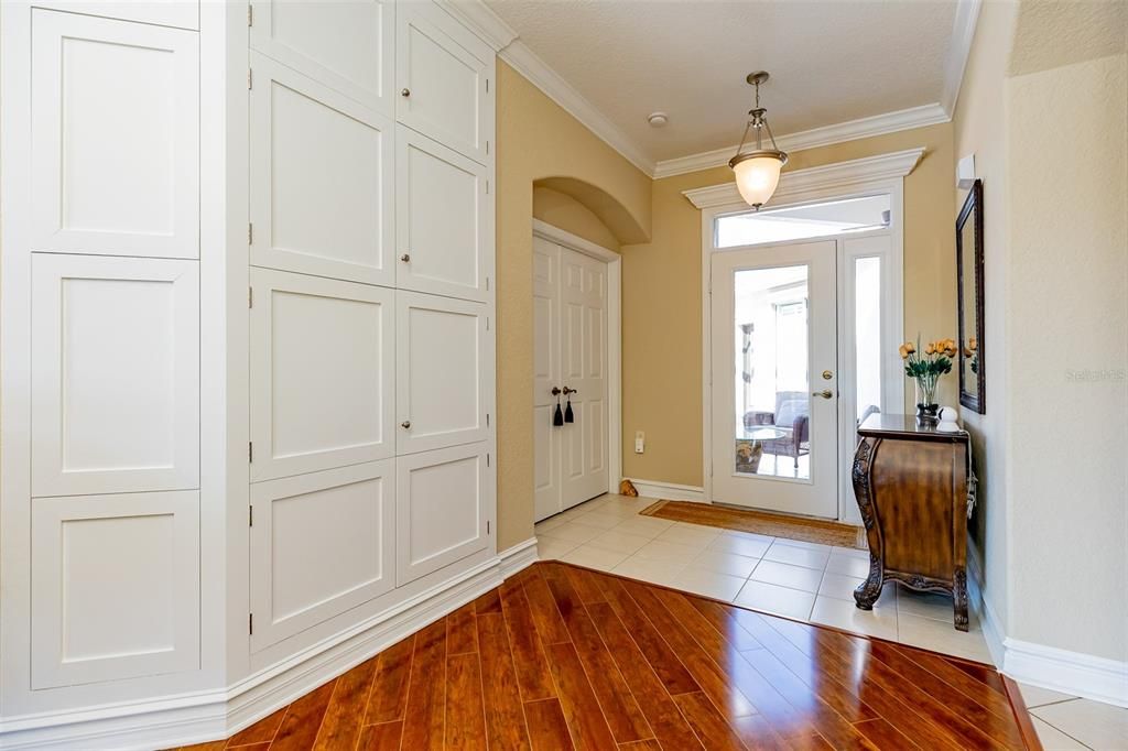 For Sale: $321,750 (3 beds, 3 baths, 1871 Square Feet)