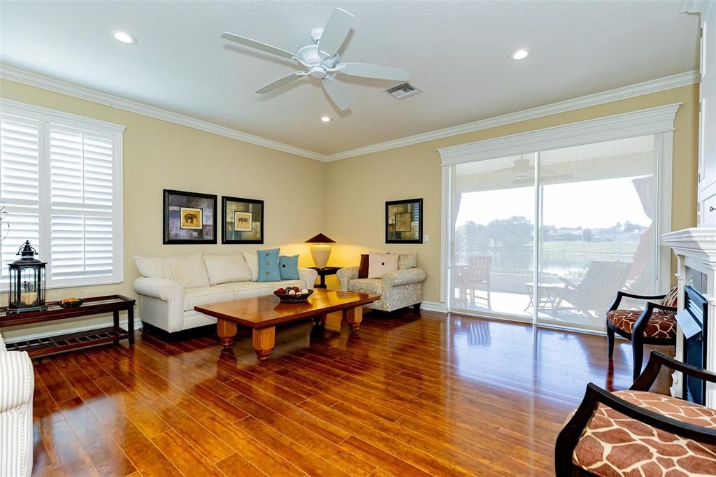 For Sale: $321,750 (3 beds, 3 baths, 1871 Square Feet)