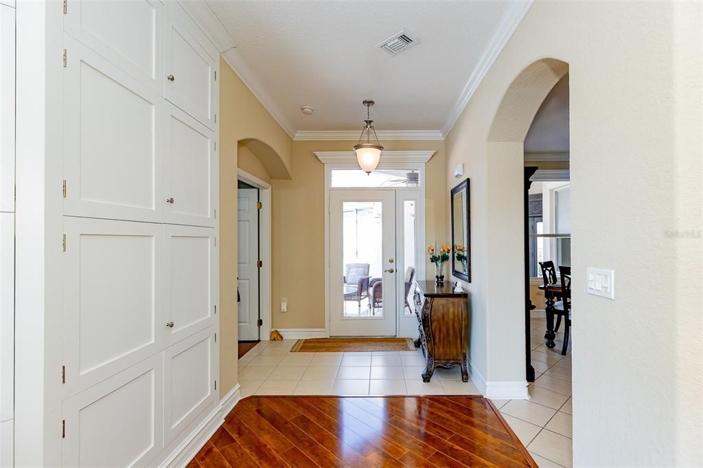 For Sale: $321,750 (3 beds, 3 baths, 1871 Square Feet)