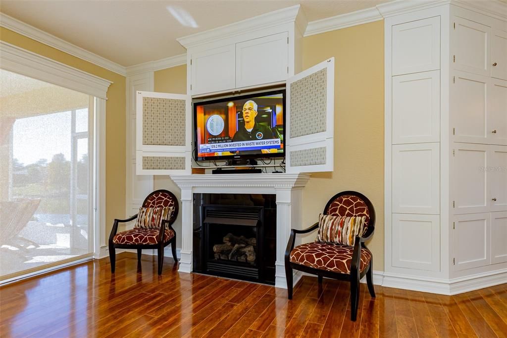 For Sale: $321,750 (3 beds, 3 baths, 1871 Square Feet)