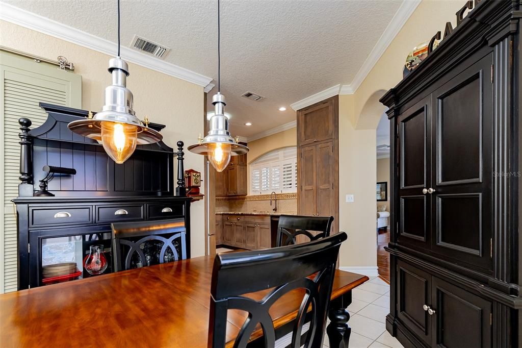 For Sale: $321,750 (3 beds, 3 baths, 1871 Square Feet)