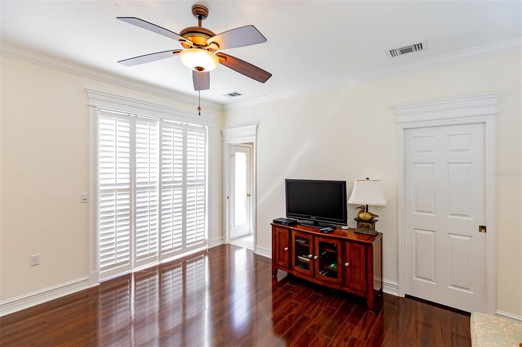 For Sale: $321,750 (3 beds, 3 baths, 1871 Square Feet)