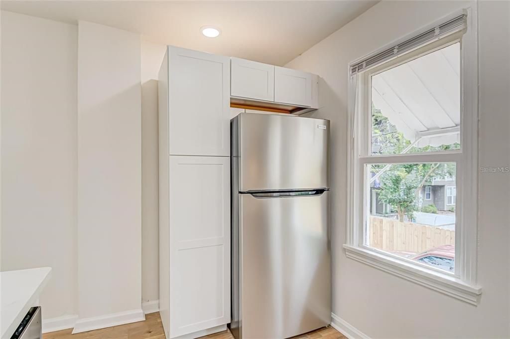 出租: $1,750 (2 贝兹, 1 浴室, 750 平方英尺)