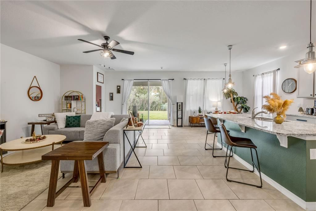 For Sale: $375,000 (3 beds, 2 baths, 1690 Square Feet)