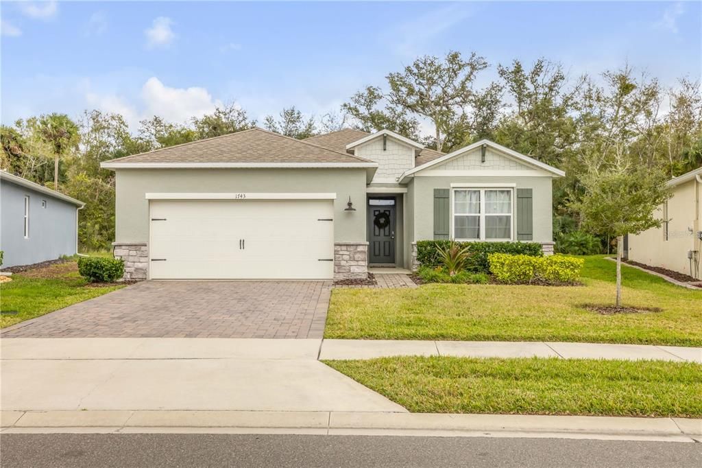 For Sale: $375,000 (3 beds, 2 baths, 1690 Square Feet)