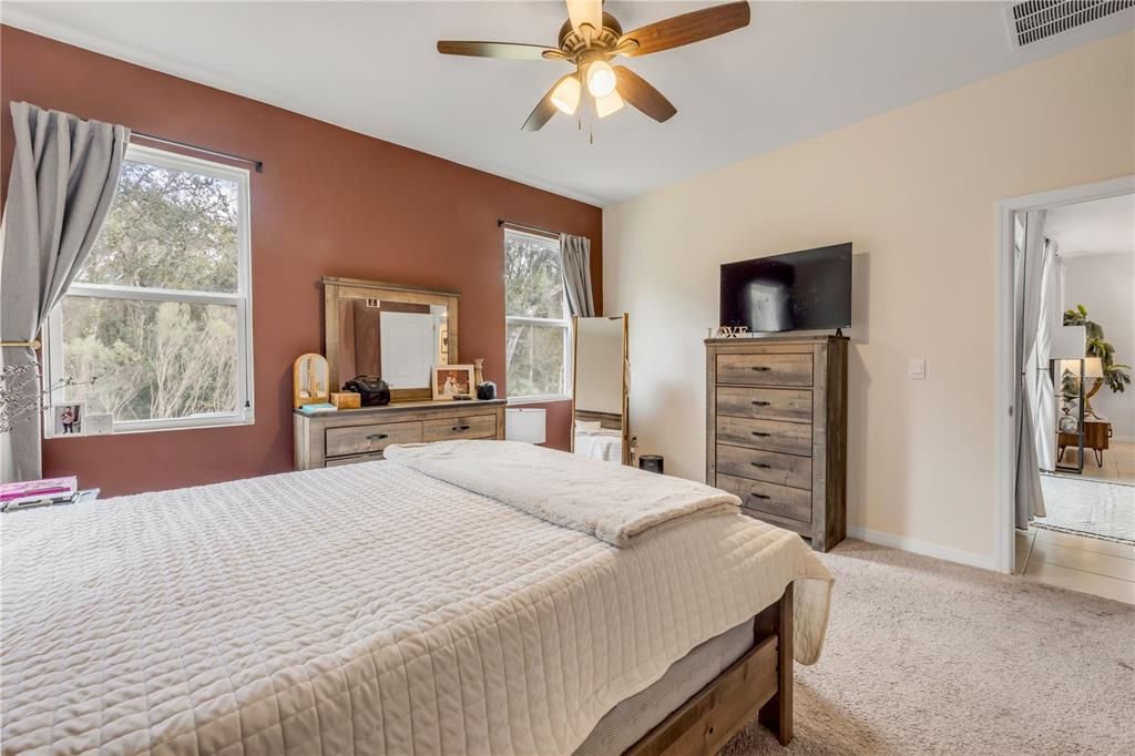 For Sale: $375,000 (3 beds, 2 baths, 1690 Square Feet)