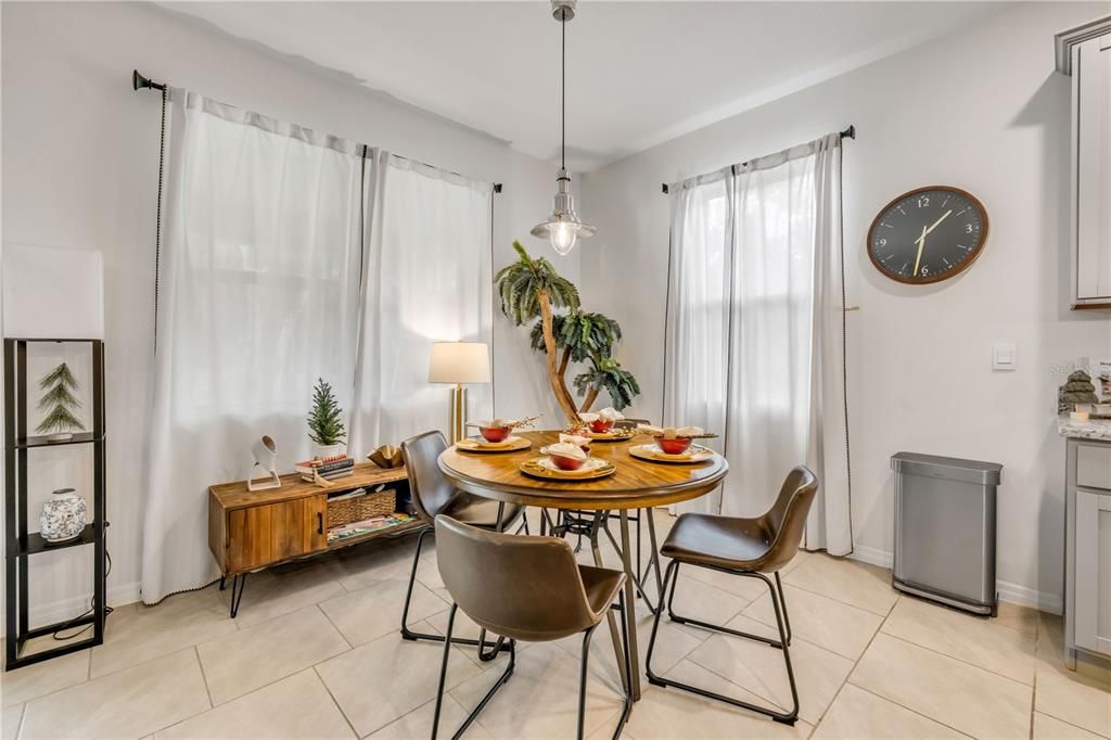 For Sale: $375,000 (3 beds, 2 baths, 1690 Square Feet)