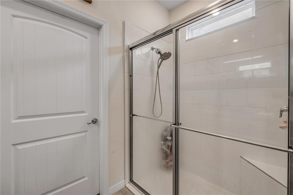 For Sale: $375,000 (3 beds, 2 baths, 1690 Square Feet)