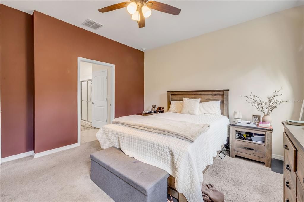 For Sale: $375,000 (3 beds, 2 baths, 1690 Square Feet)