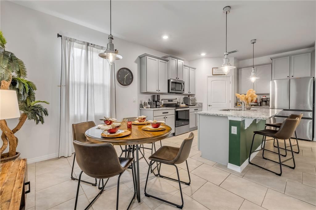 For Sale: $375,000 (3 beds, 2 baths, 1690 Square Feet)