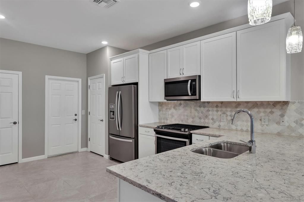 For Sale: $390,000 (2 beds, 2 baths, 1458 Square Feet)