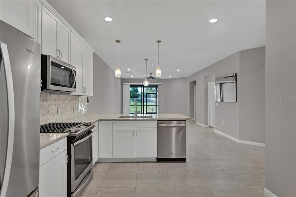 For Sale: $390,000 (2 beds, 2 baths, 1458 Square Feet)