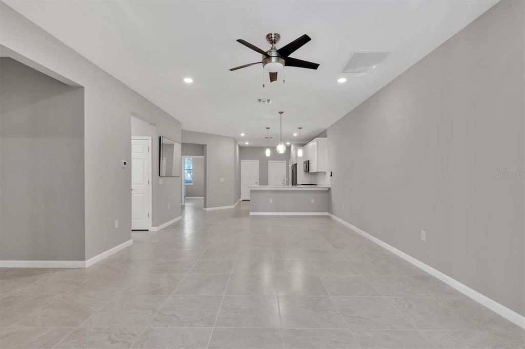 For Sale: $390,000 (2 beds, 2 baths, 1458 Square Feet)