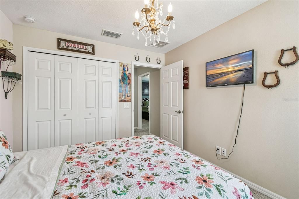 待售: $585,000 (3 贝兹, 2 浴室, 2446 平方英尺)