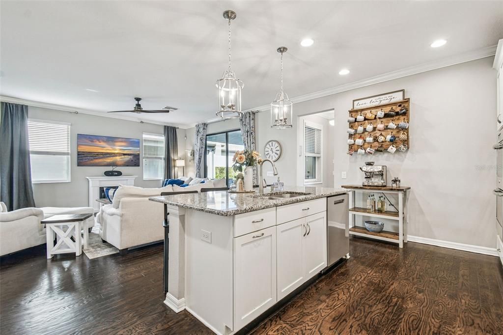 待售: $585,000 (3 贝兹, 2 浴室, 2446 平方英尺)