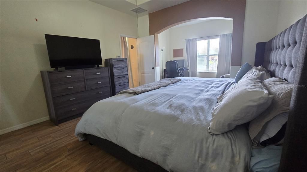 В аренду: $1,820 (2 спален, 2 ванн, 1396 Квадратных фут)