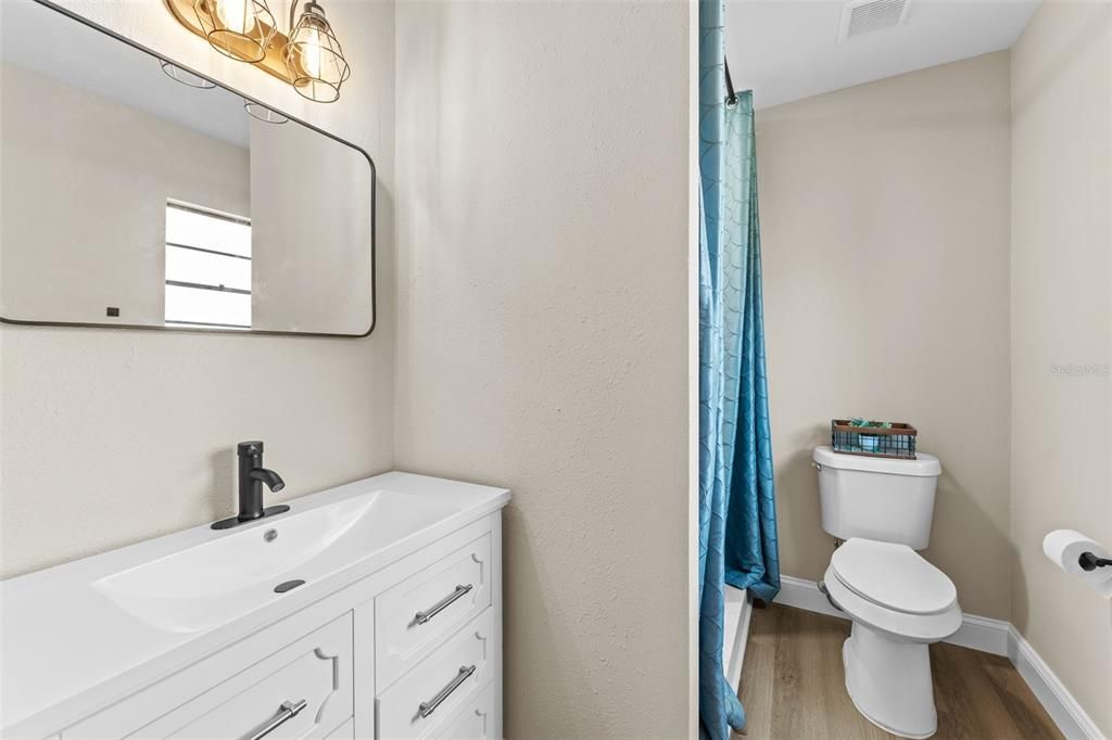 合同活跃: $340,000 (3 贝兹, 2 浴室, 1805 平方英尺)