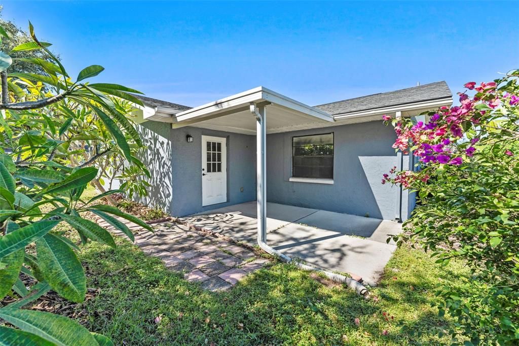 合同活跃: $340,000 (3 贝兹, 2 浴室, 1805 平方英尺)