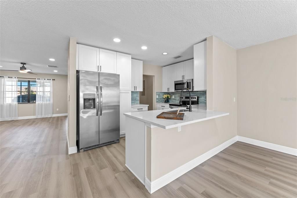 合同活跃: $340,000 (3 贝兹, 2 浴室, 1805 平方英尺)