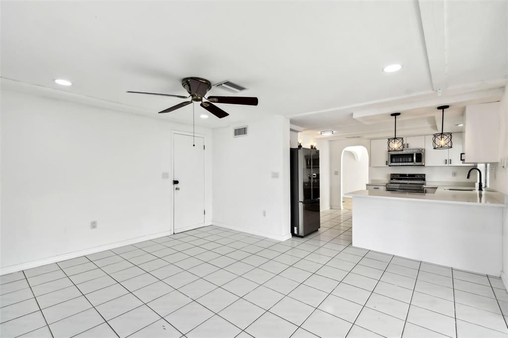 For Rent: $2,300 (2 beds, 2 baths, 1334 Square Feet)