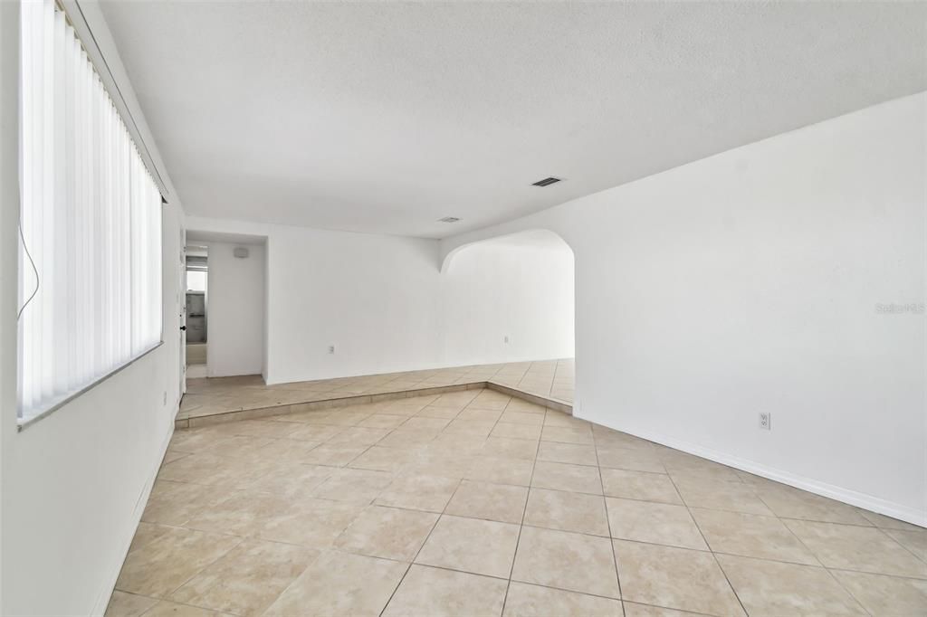 For Rent: $2,300 (2 beds, 2 baths, 1334 Square Feet)