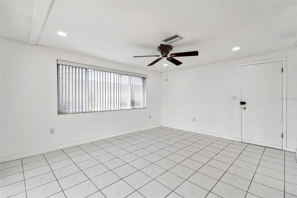 For Rent: $2,300 (2 beds, 2 baths, 1334 Square Feet)